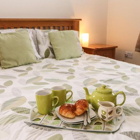 Horse Mill Lodge Taddington Экстерьер фото