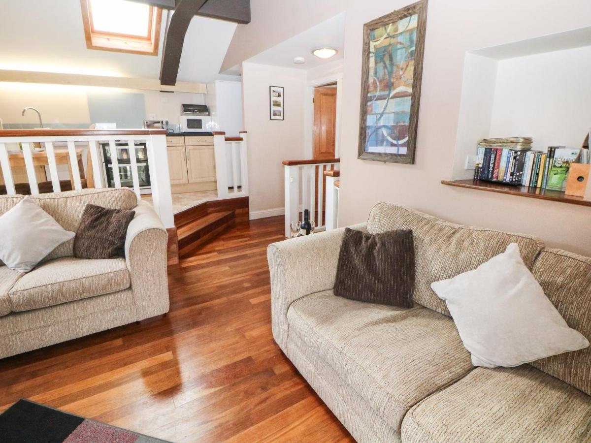 Horse Mill Lodge Taddington Экстерьер фото